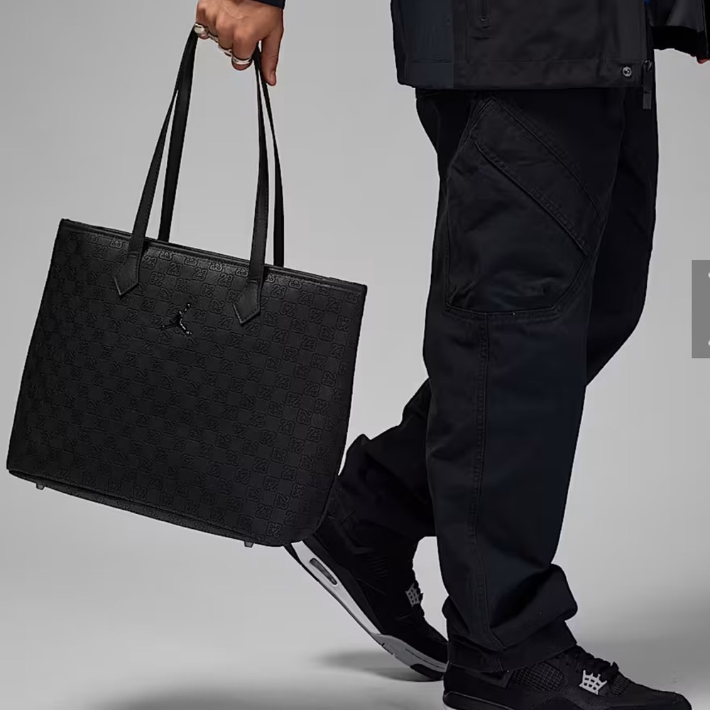 Jordan Monogram Tote Bag (17L) 👟🔥🚬